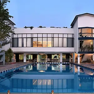 Resort Western Country Club, Gurgaon